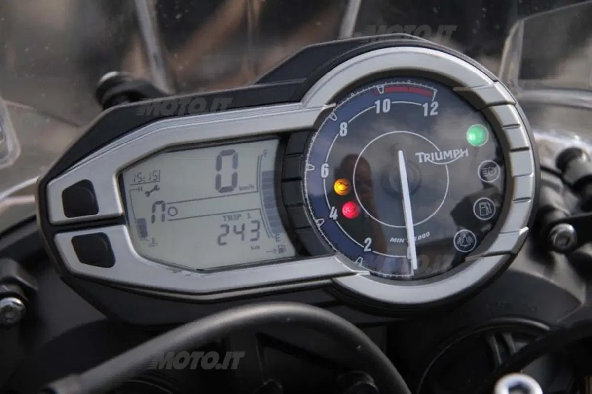 BMW F 800 GS versus Triumph Tiger 800 XC  (63)