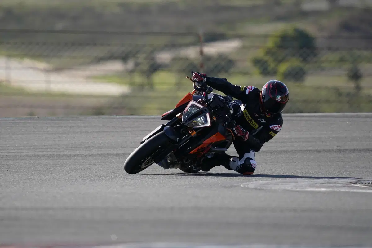 KTM 1290 Super Duke R sempre The Beast (2)
