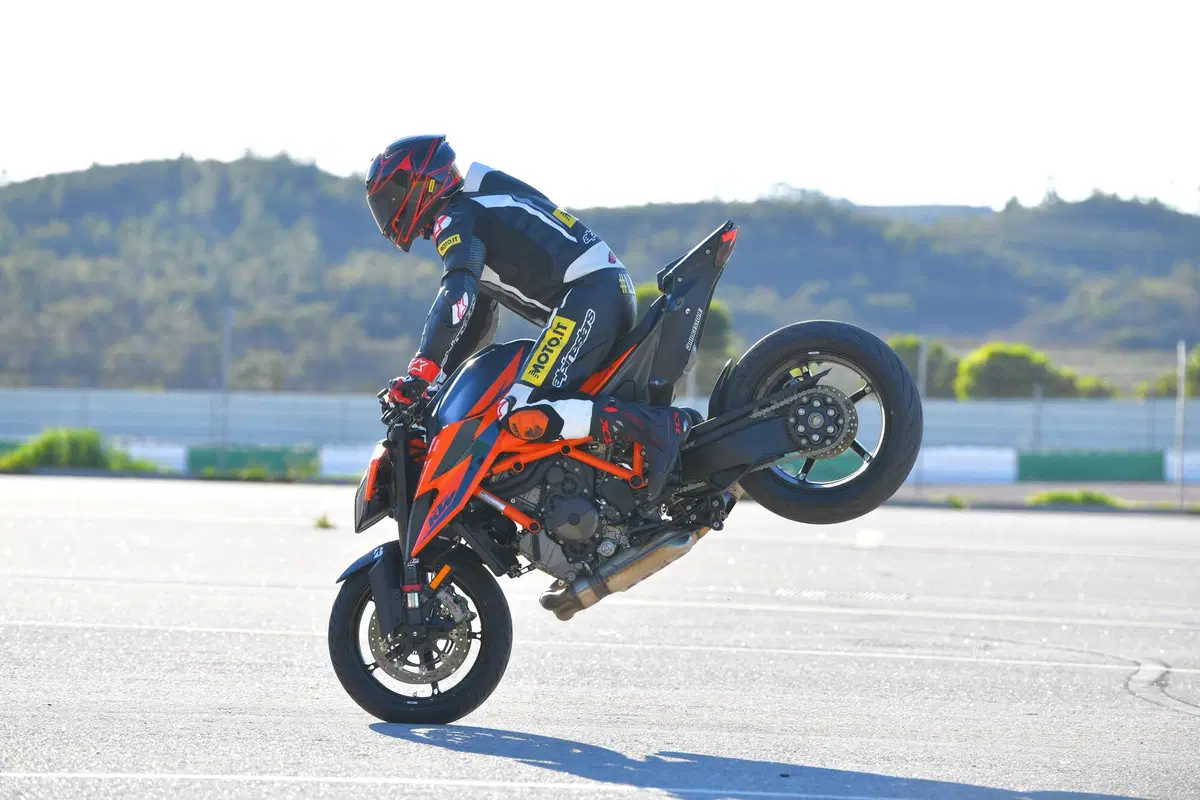 KTM 1290 Super Duke R sempre The Beast (5)
