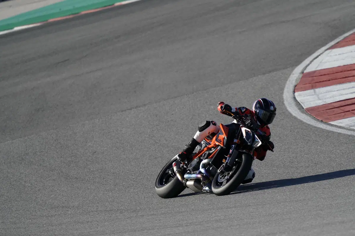 KTM 1290 Super Duke R sempre The Beast (7)