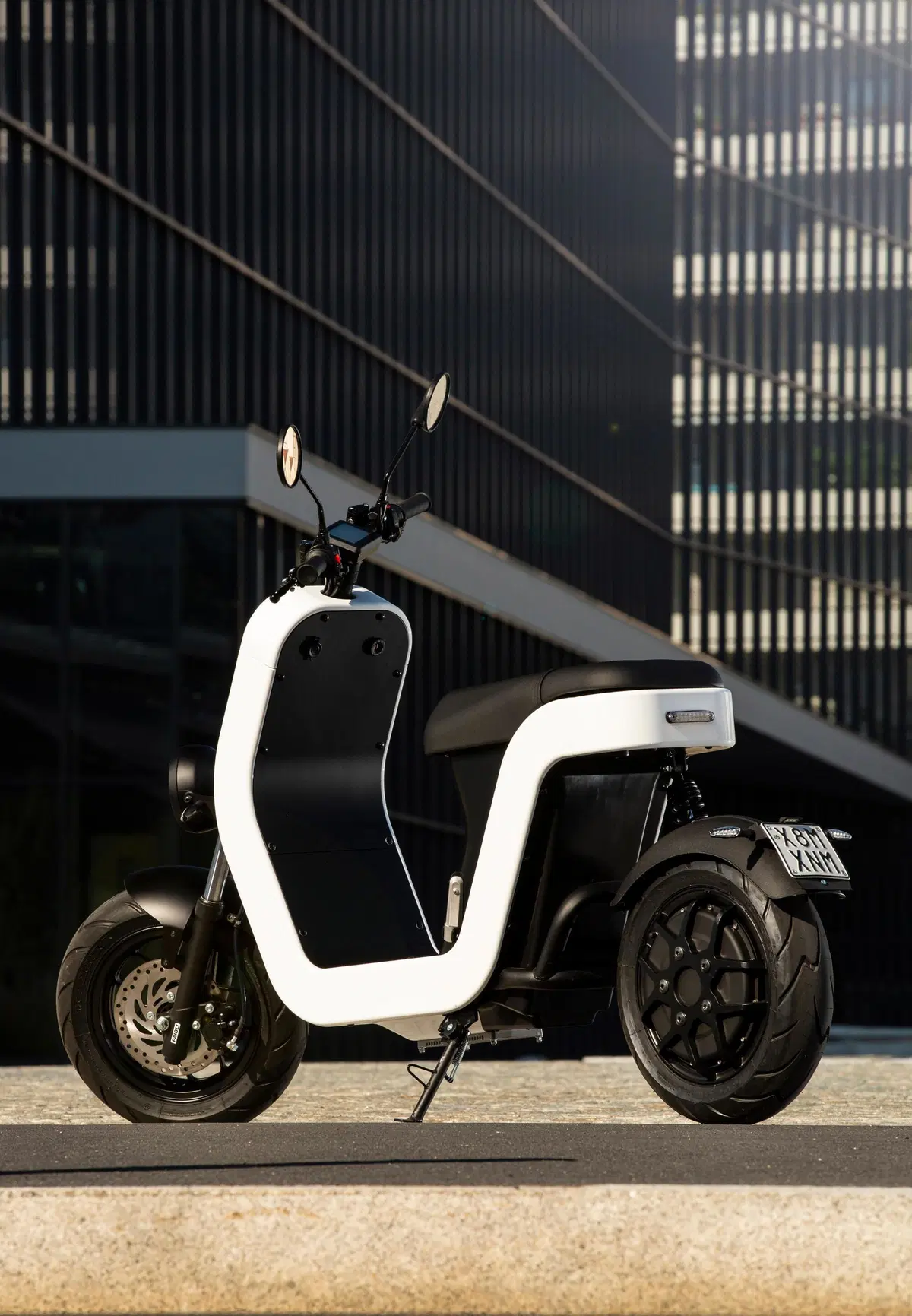 Test ME Scooter. Elettrico, bello e divertente (10)