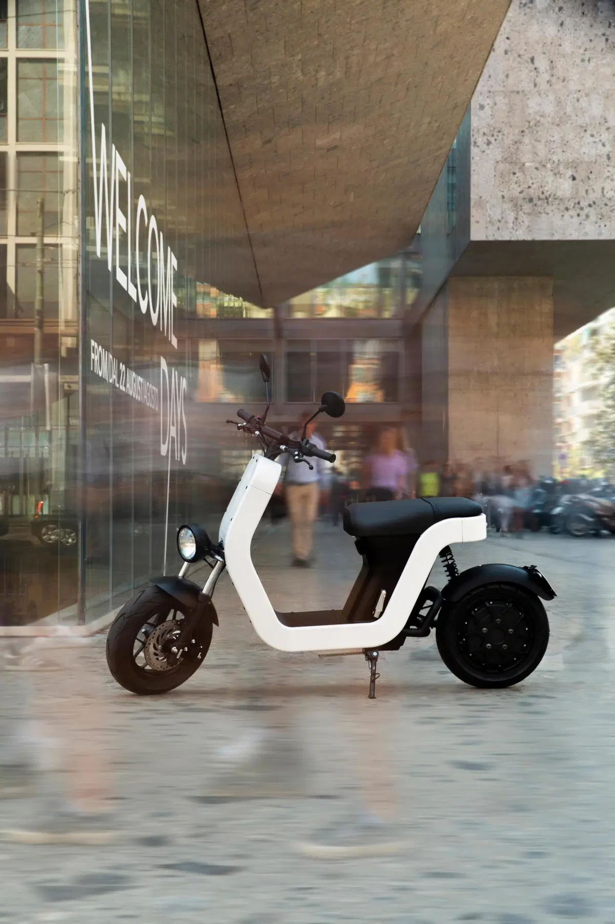 Test ME Scooter. Elettrico, bello e divertente (13)