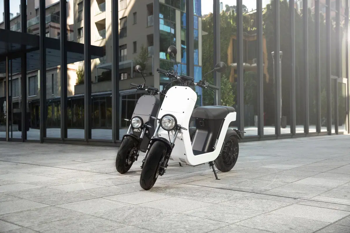 Test ME Scooter. Elettrico, bello e divertente (16)