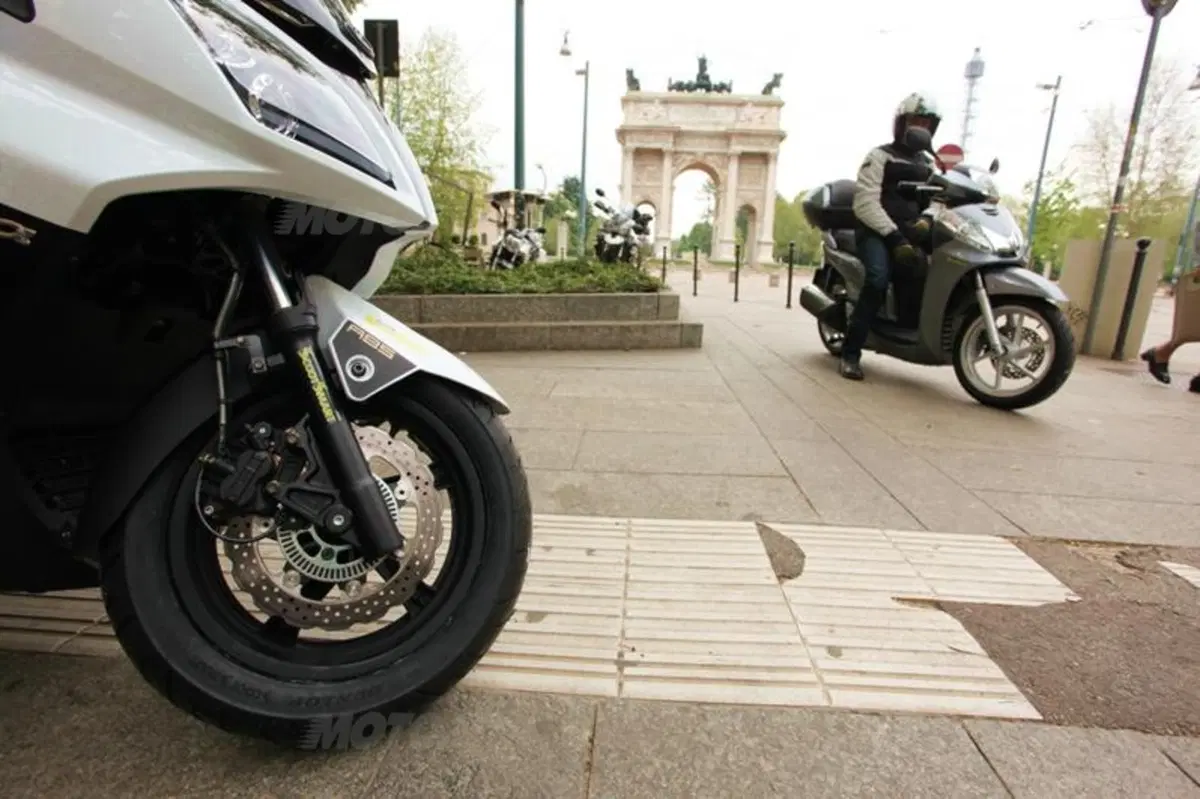 Test pneumatici. Dunlop ScootSmart (7)