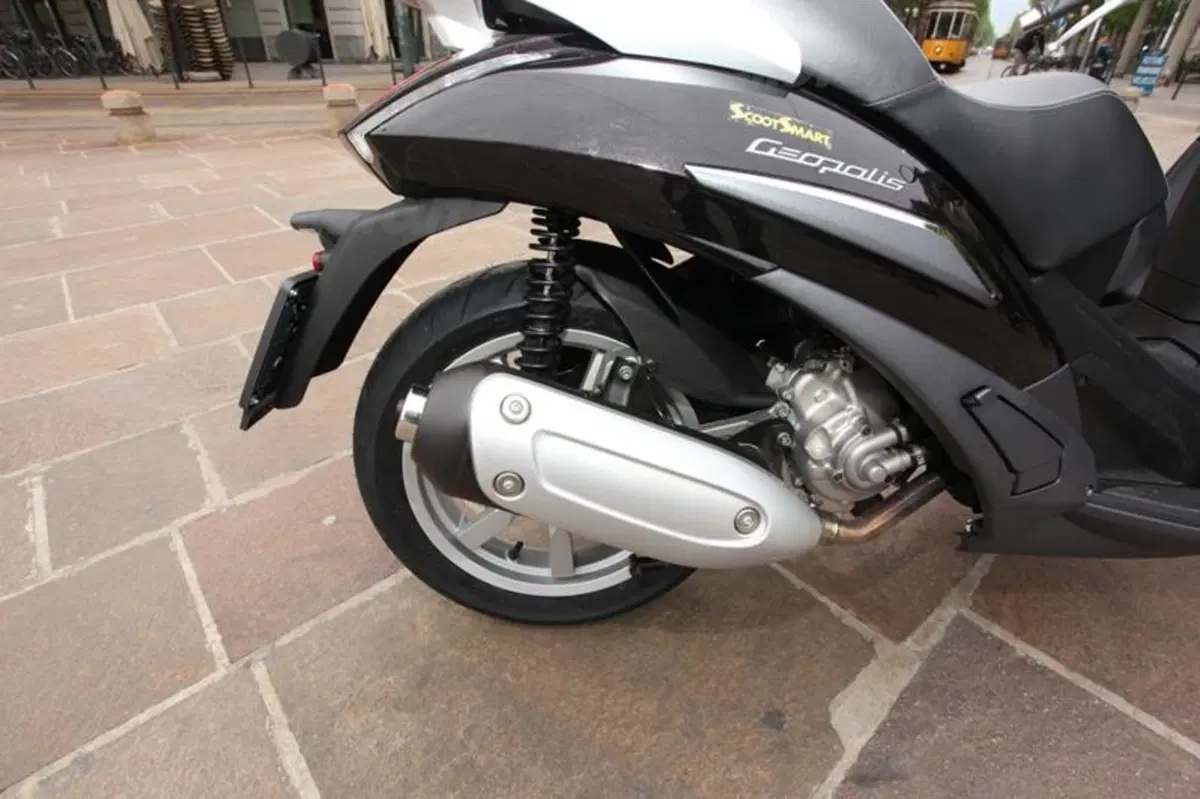 Test pneumatici. Dunlop ScootSmart (11)