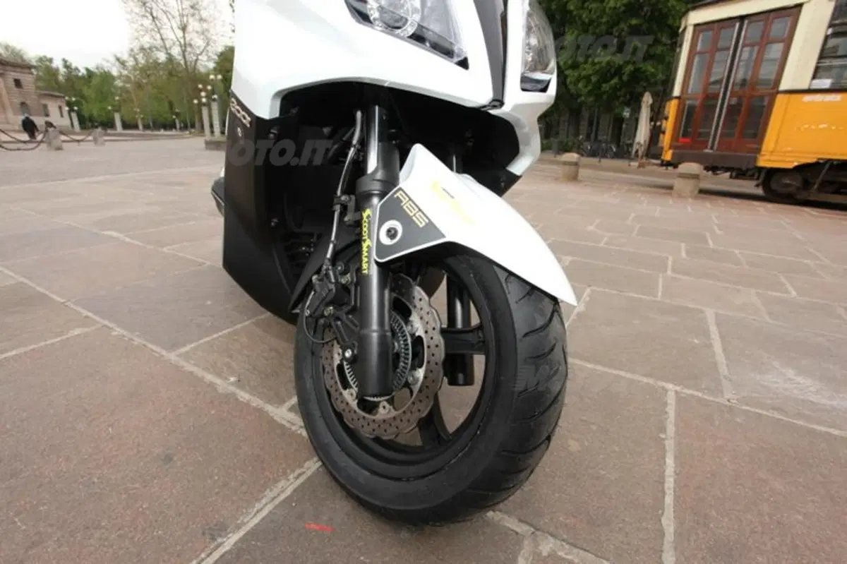 Test pneumatici. Dunlop ScootSmart (23)