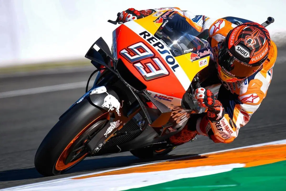 MotoGP. Marc Marquez firma con Honda per quattro anni
