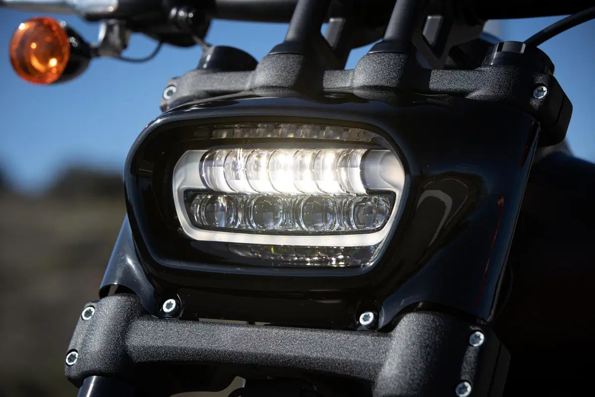 Harley-Davidson Fat Bob (2)