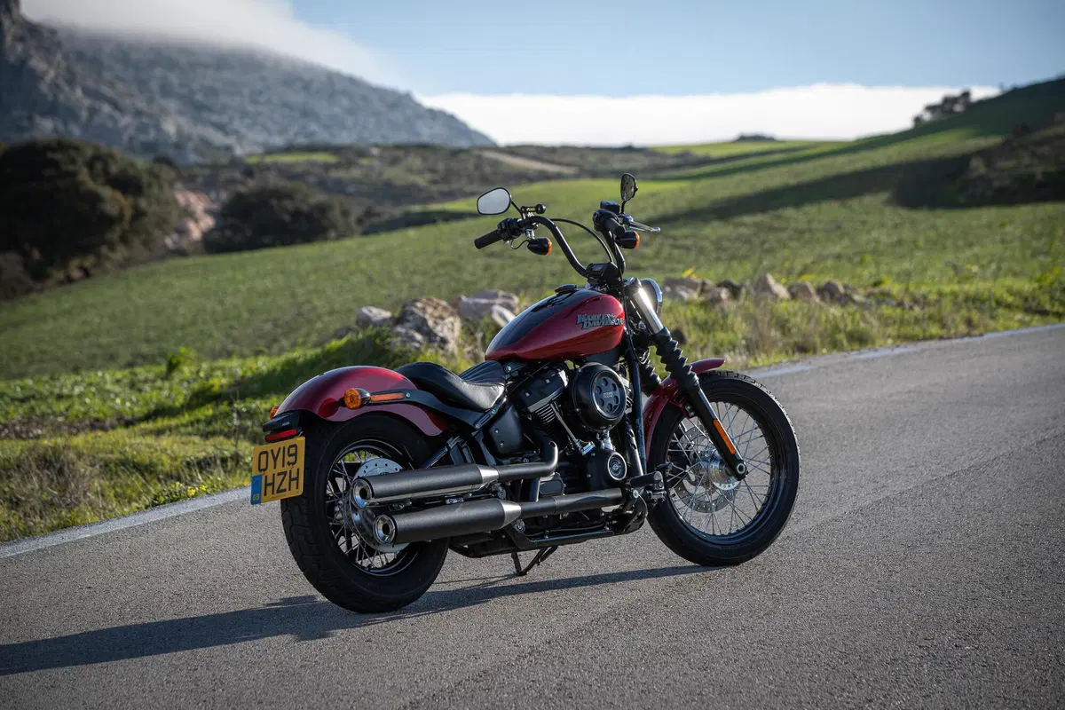 Harley-Davidson Street Bob (17)