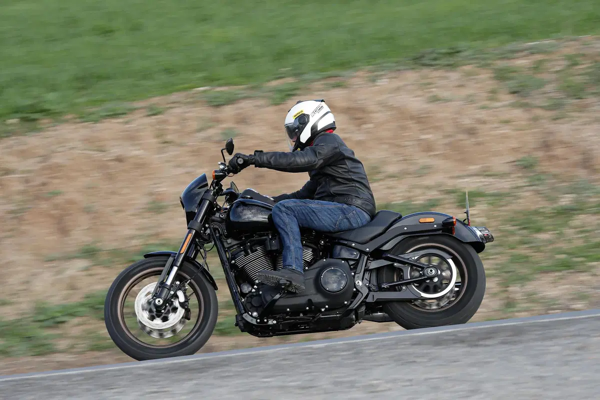 Harley-Davidson Low Rider S (11)