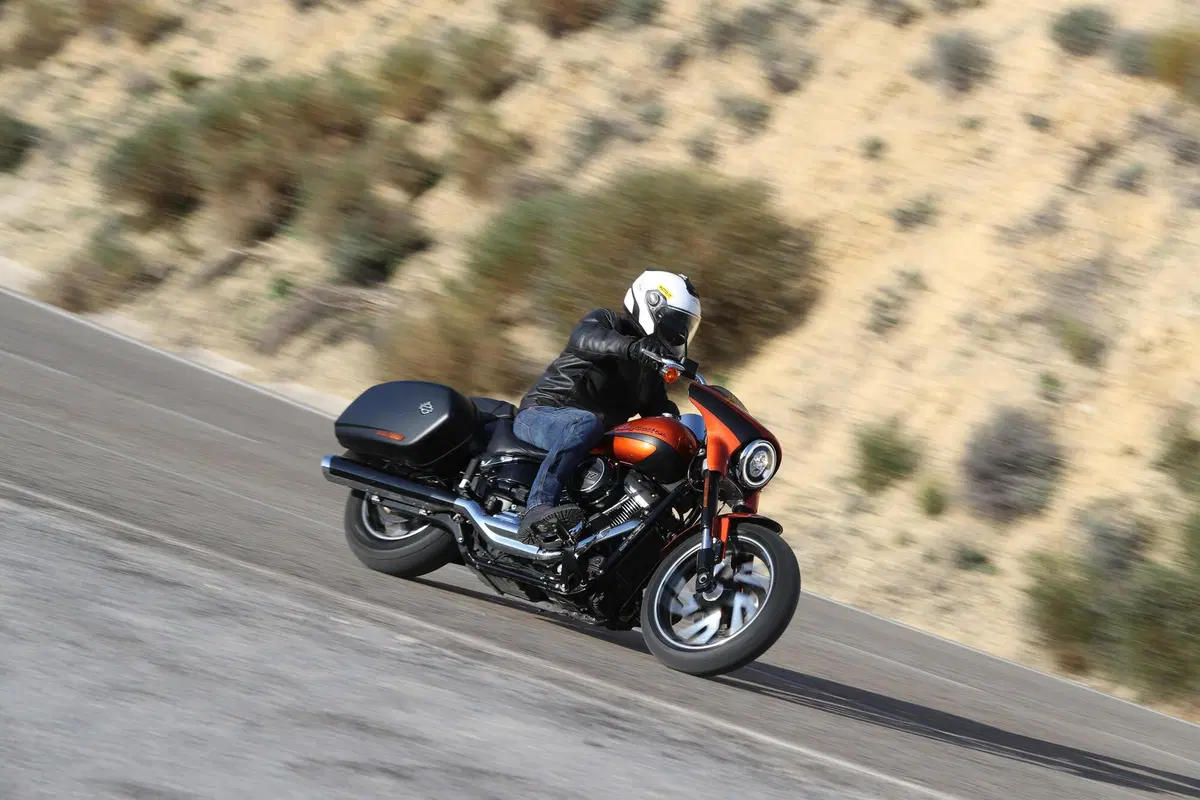 Harley Davidson Sport Glide (7)