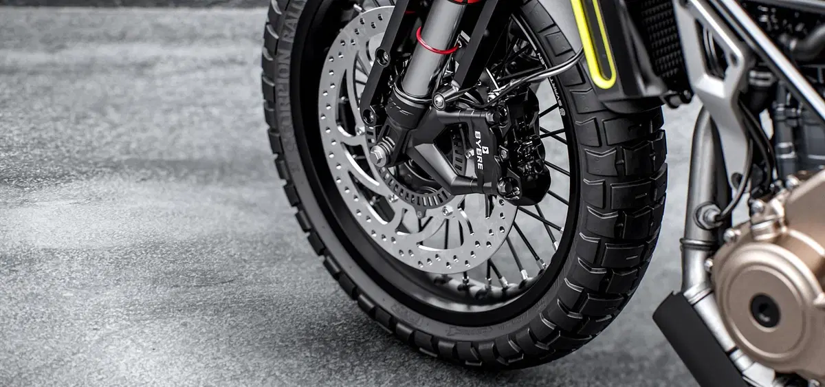 Le Husqvarna Vitpilen e Svartpilen 2020 (401 e 701) sono in vendita (9)