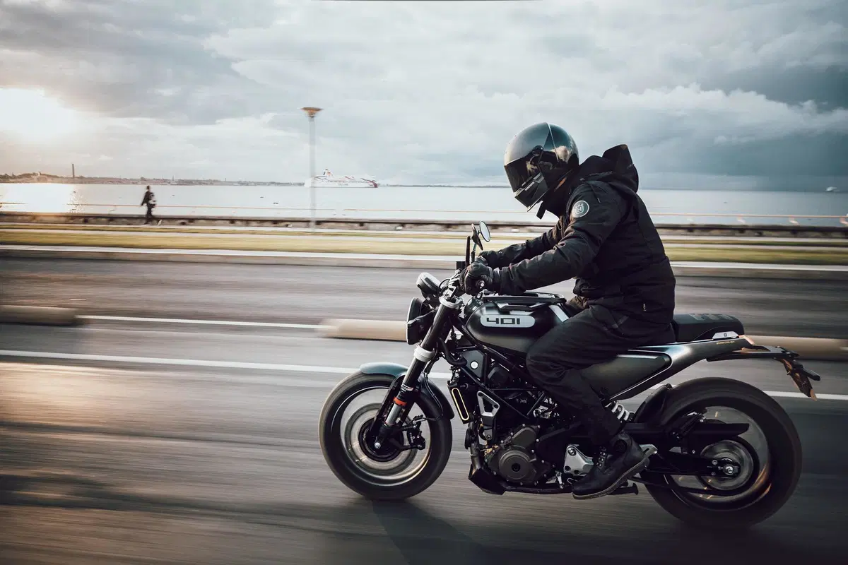 Le Husqvarna Vitpilen e Svartpilen 2020 (401 e 701) sono in vendita (10)