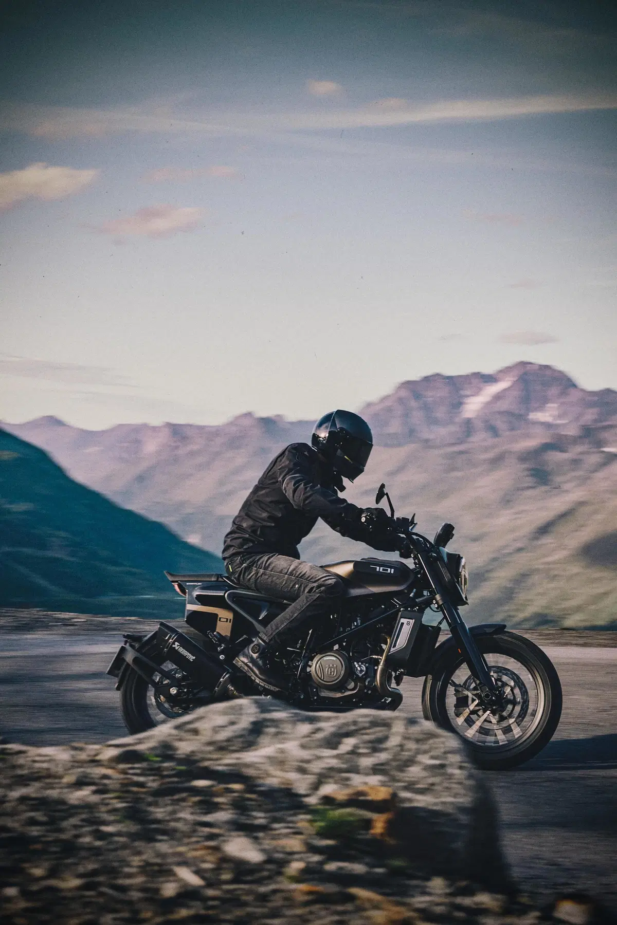 Le Husqvarna Vitpilen e Svartpilen 2020 (401 e 701) sono in vendita (13)