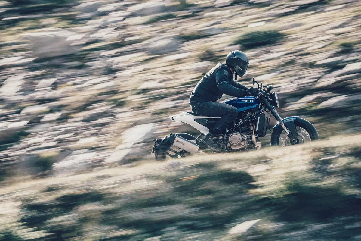 Le Husqvarna Vitpilen e Svartpilen 2020 (401 e 701) sono in vendita (12)