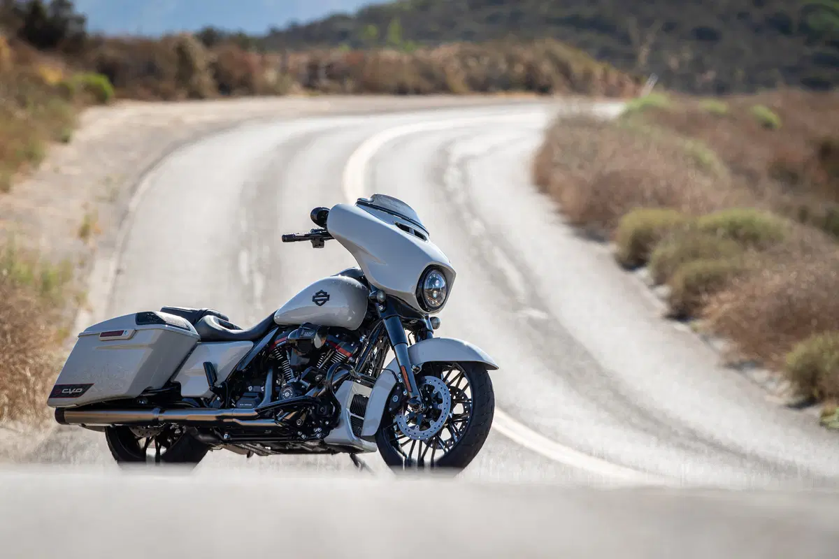 Harley Davidson, le novità Touring 2020, l'RDRS e H-D Connect (12)