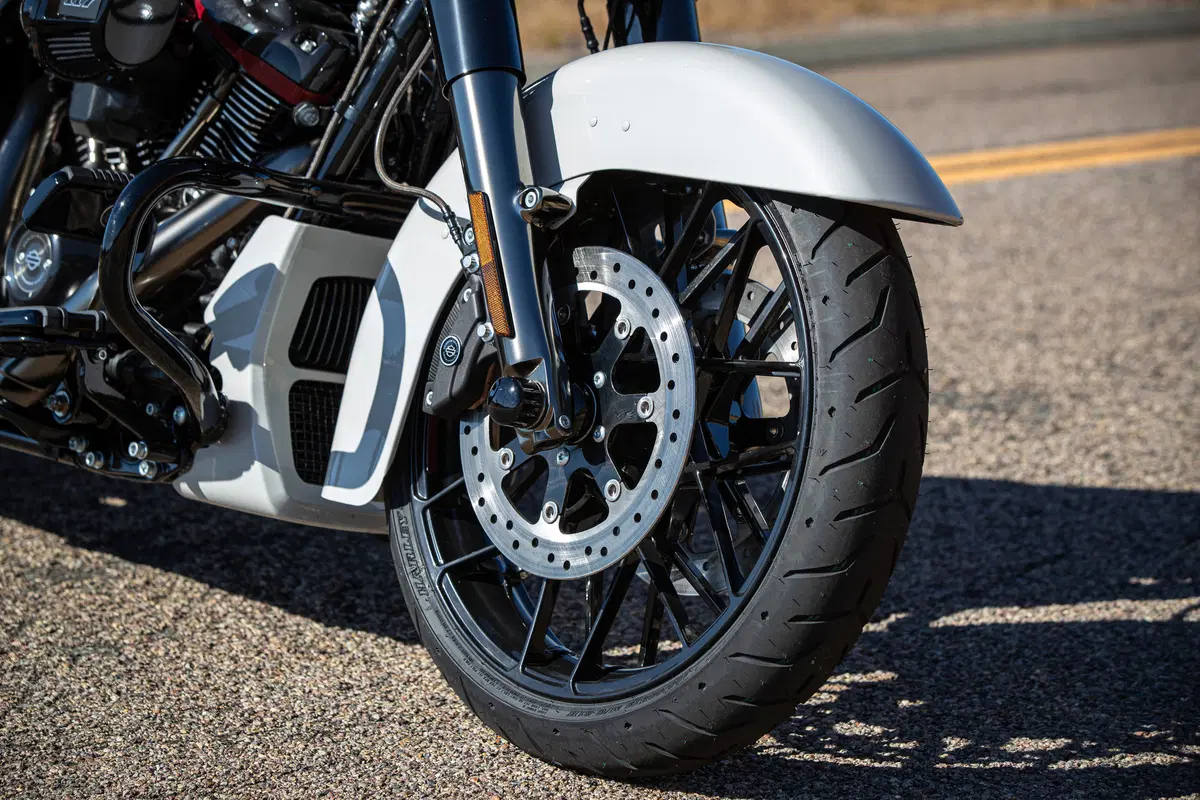 Harley Davidson, le novità Touring 2020, l'RDRS e H-D Connect (16)