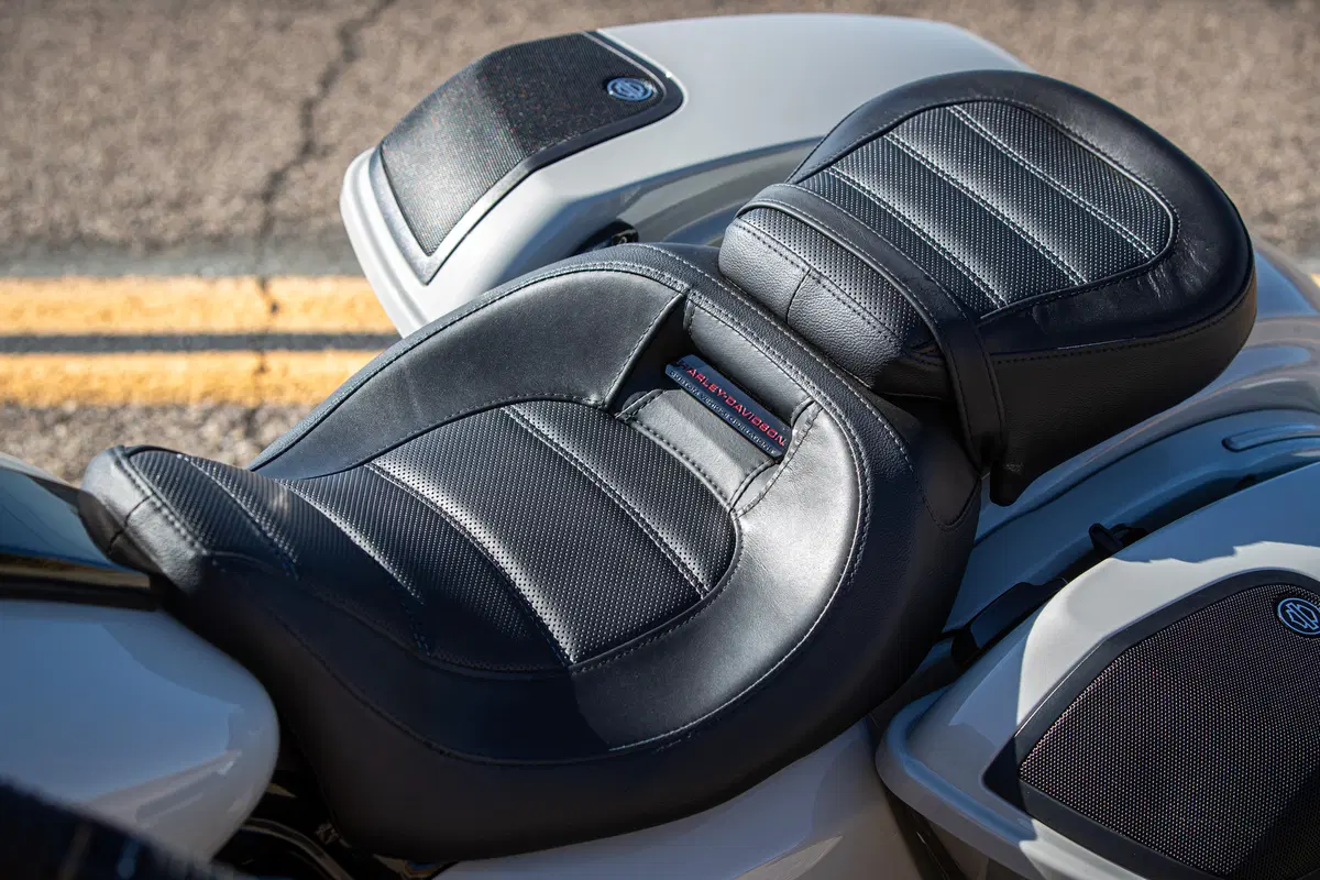 Harley Davidson, le novità Touring 2020, l'RDRS e H-D Connect (17)