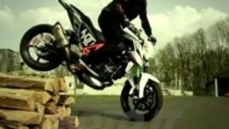 Rok Bagoros sulla KTM 690 Stunt Duke