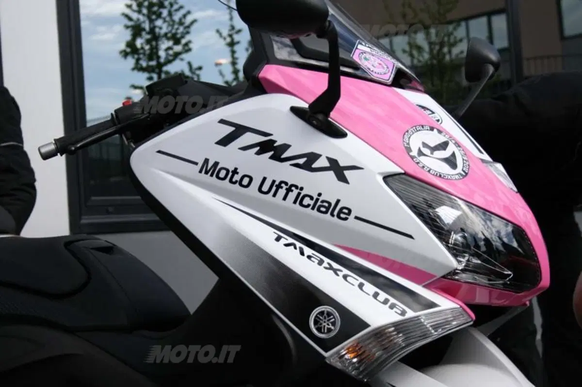 Yamaha TMax 530 Giro d'Italia: la prima tappa prende il via (3)