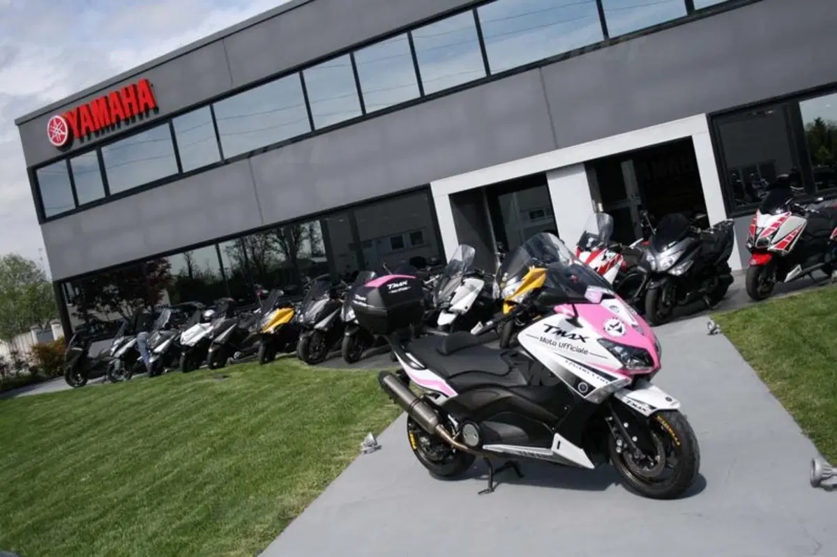 Yamaha TMax 530 Giro d'Italia: la prima tappa prende il via (5)