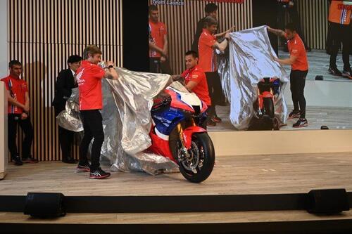 SBK. Honda HRC presenta moto e team (7)