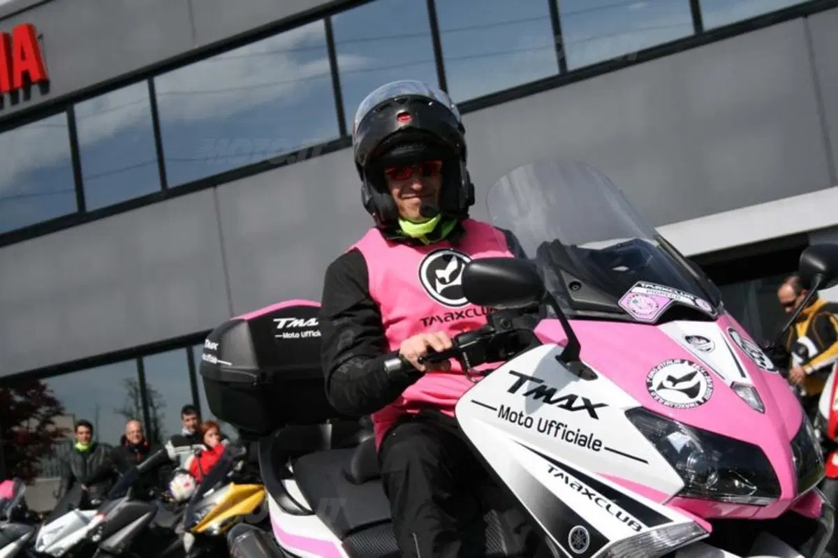 Yamaha TMax 530 Giro d'Italia: la prima tappa prende il via (13)