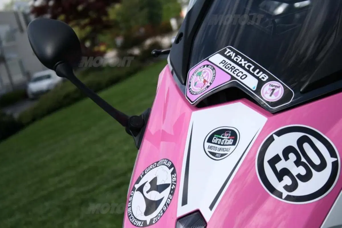 Yamaha TMax 530 Giro d'Italia: la prima tappa prende il via (14)