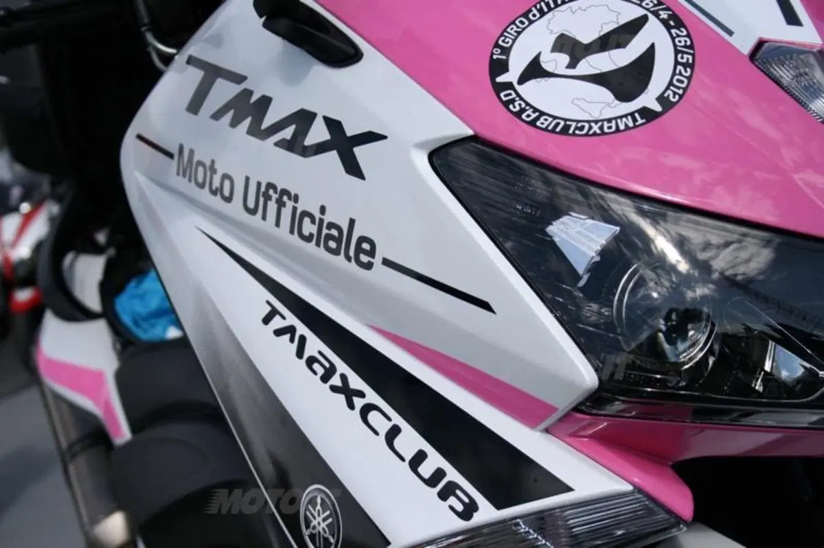 Yamaha TMax 530 Giro d'Italia: la prima tappa prende il via (15)