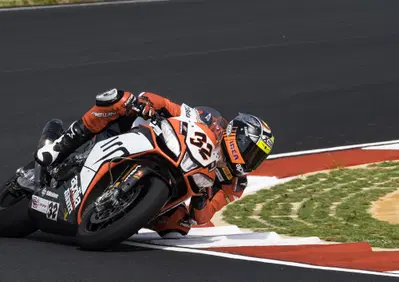 SBK 2016. Savadori a sorpresa davanti a tutti a Sepang