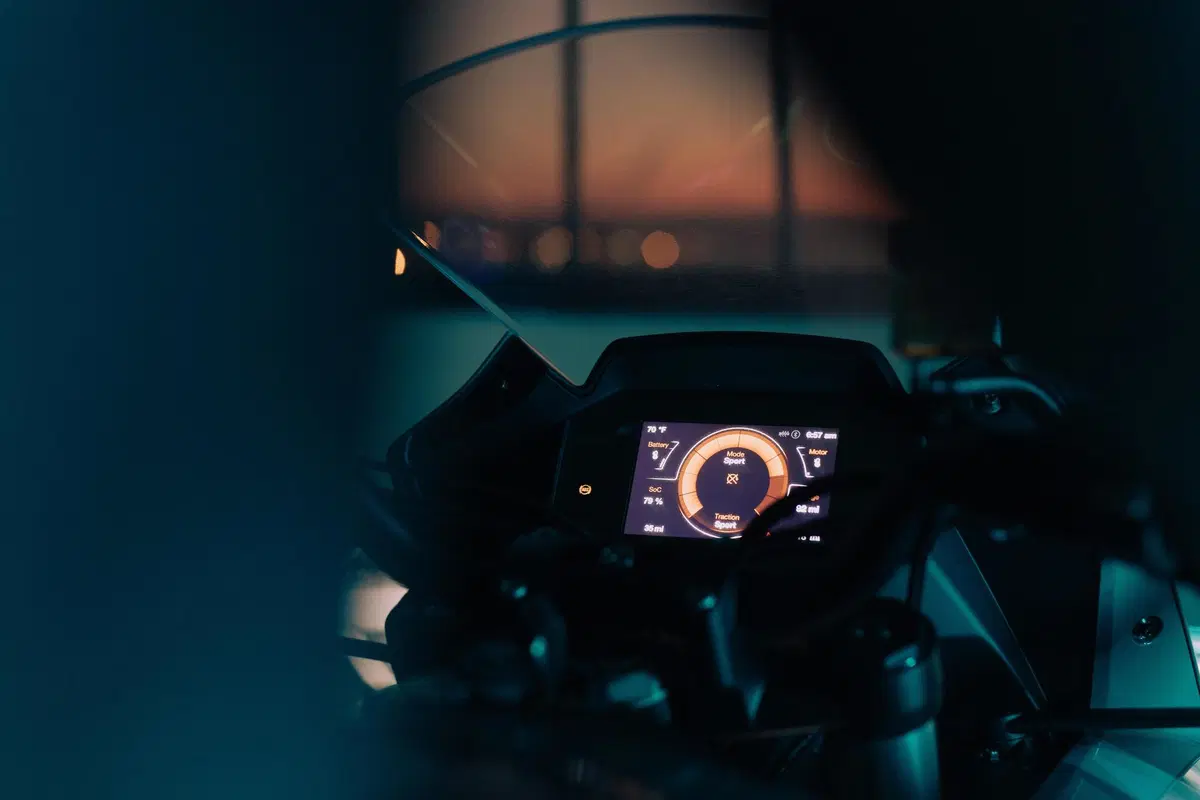Zero SR / S. Dati, foto e prezzi della nuova moto elettrica (12)