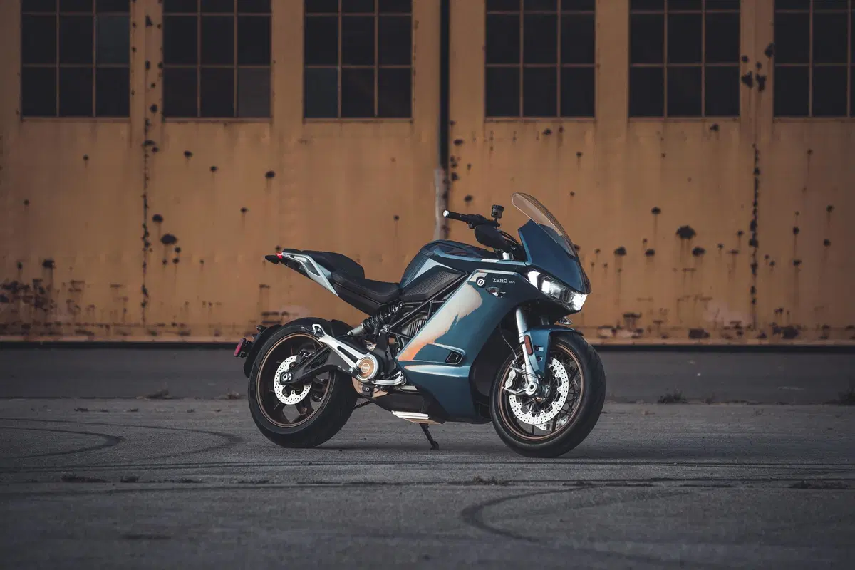 Zero SR / S. Dati, foto e prezzi della nuova moto elettrica (14)