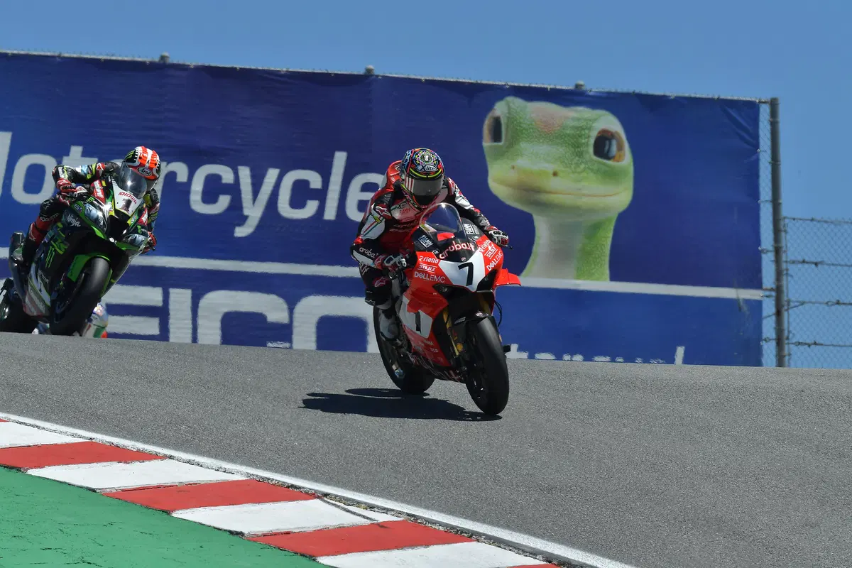 SBK 2019. Chaz Davies si impone in gara2 a Laguna Seca
