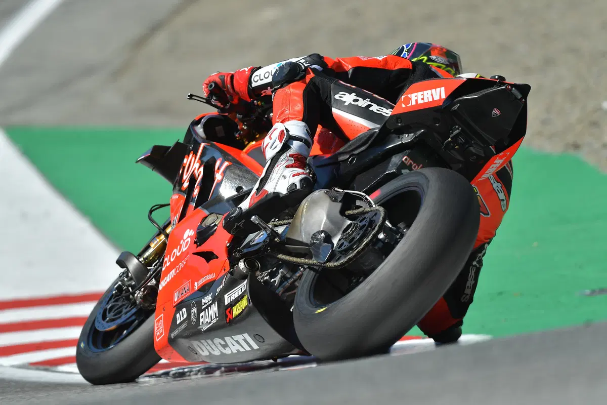 SBK 2019. Chaz Davies si impone in gara2 a Laguna Seca (4)