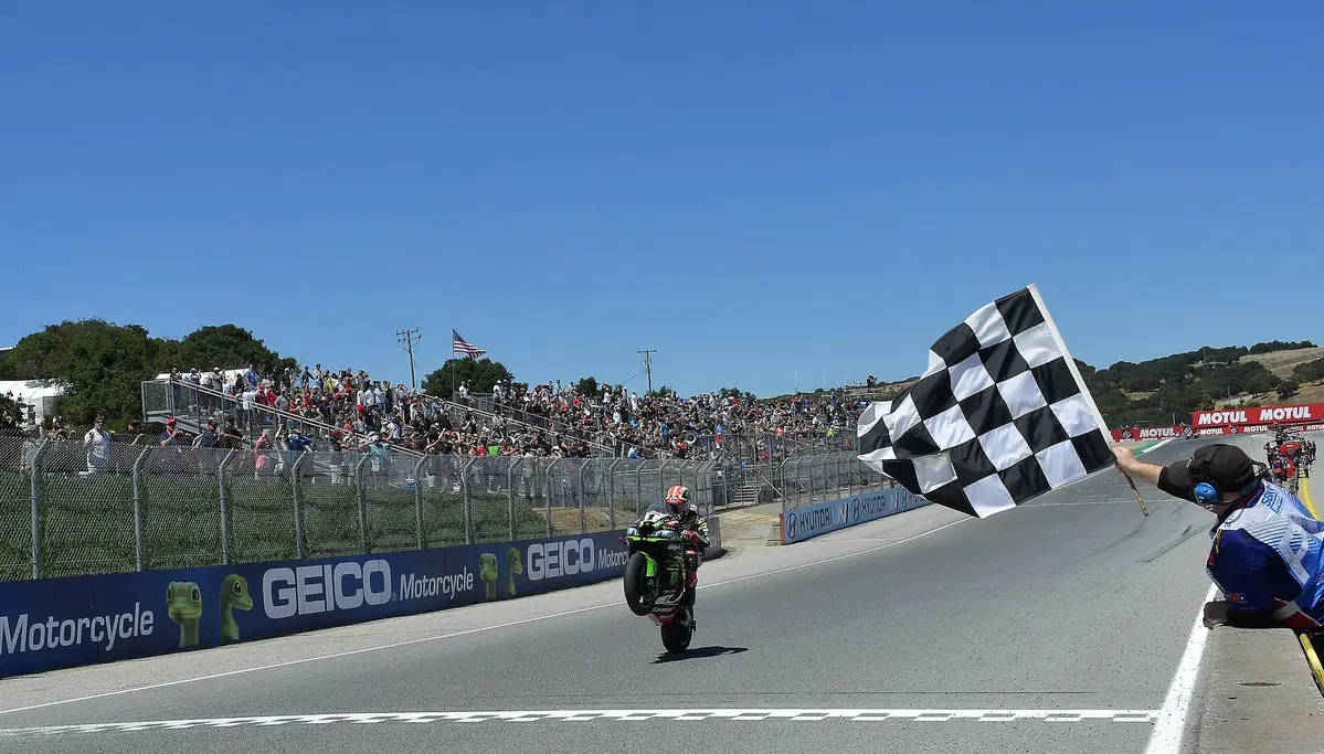 SBK 2019. Chaz Davies si impone in gara2 a Laguna Seca (10)