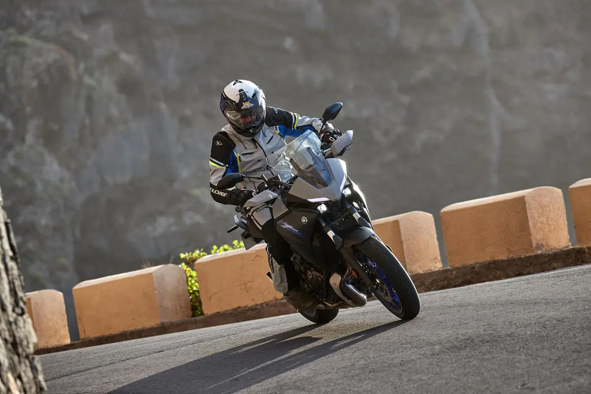 Yamaha Tracer 700 2020 TEST: intelligente non vuol dire noiosa
