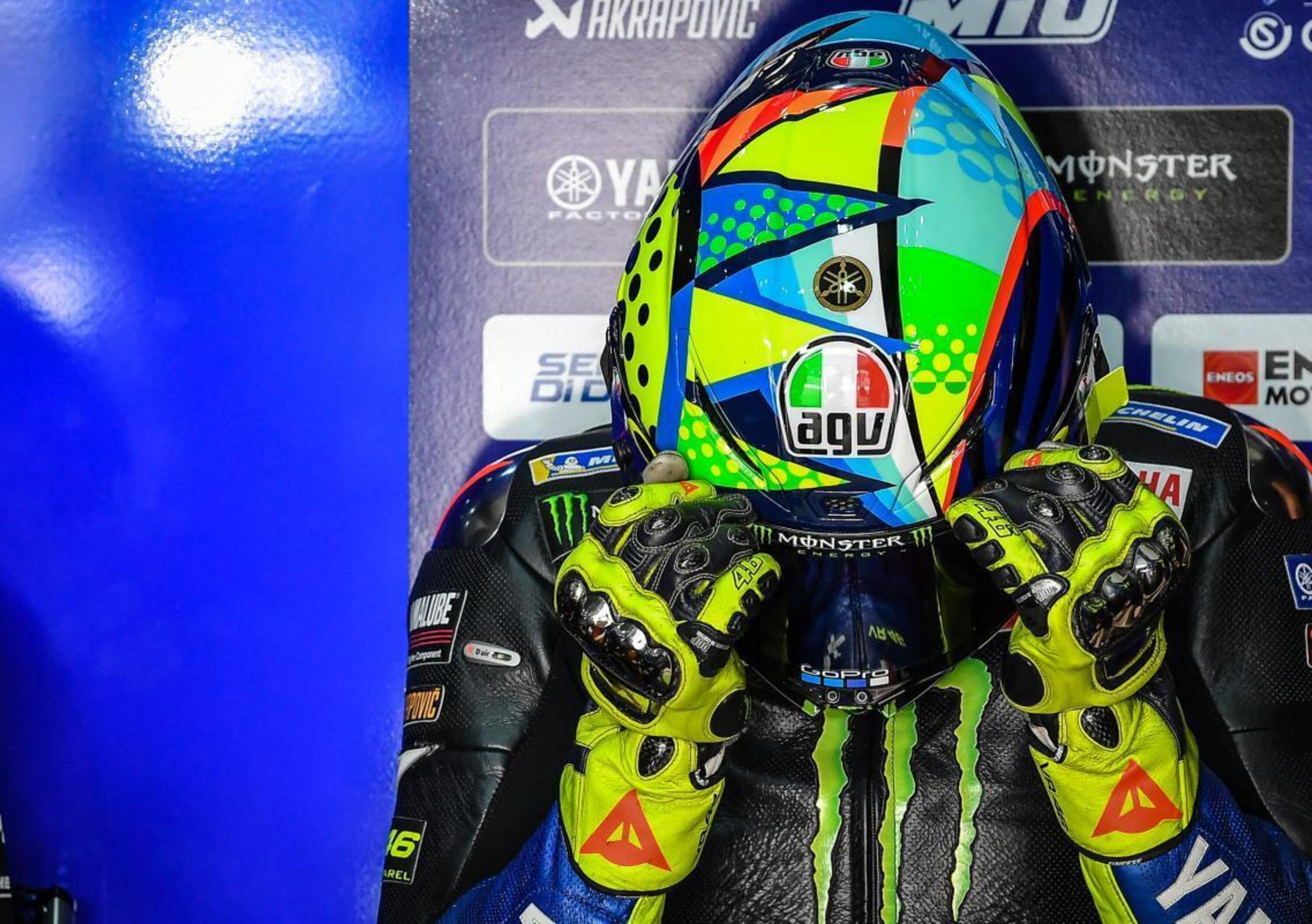 MotoGP, test in Qatar - Valentino Rossi: &quot;Messi meglio del 2019&quot;