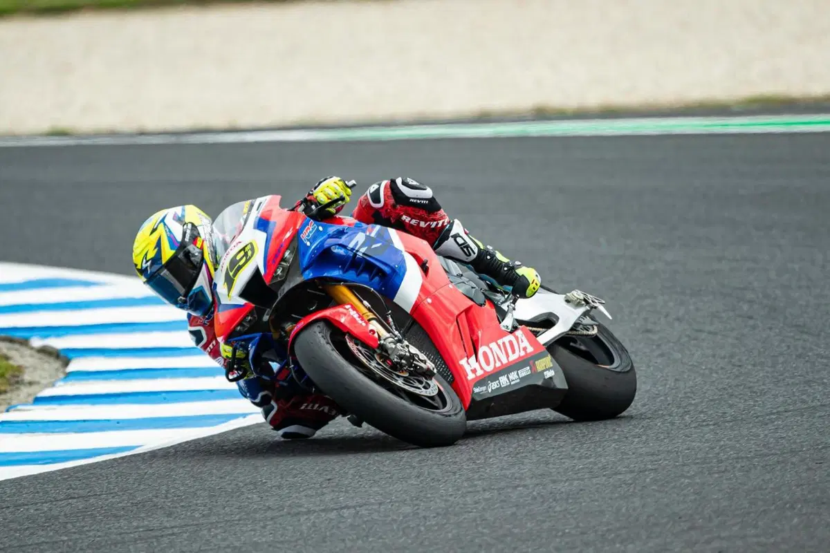 SBK Rea è il più veloce nei test ufficiali di Phillip Island (7)
