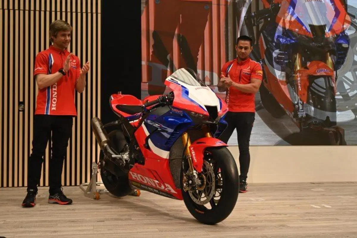 SBK. Honda HRC svela moto e team (9)
