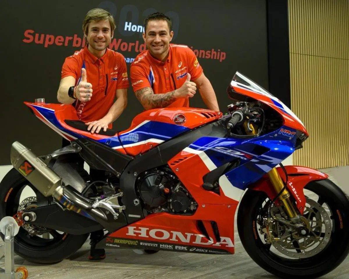 SBK. Honda HRC svela moto e team (10)