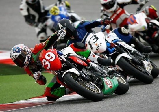 Si accendono i motori della Suzuki Gladius Cup 2012