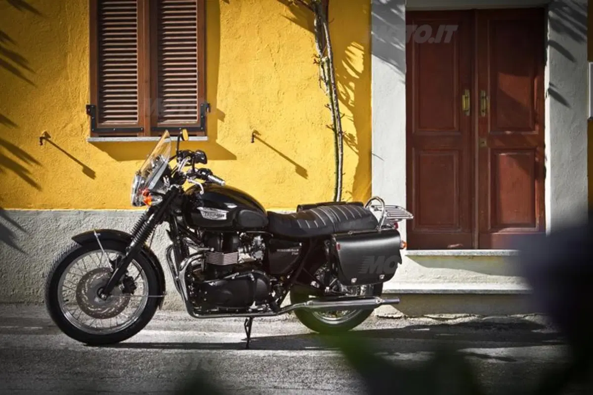 Triumph Classics  (60)