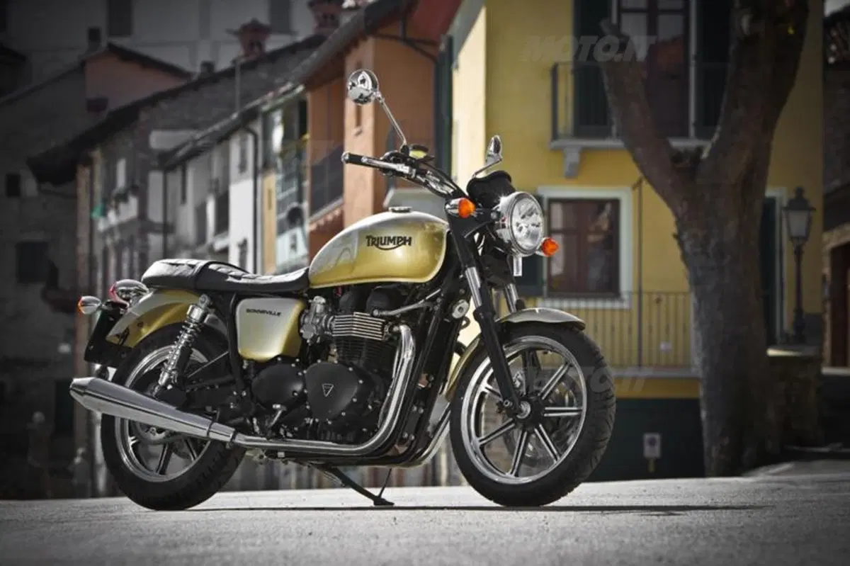 Triumph Classics  (61)
