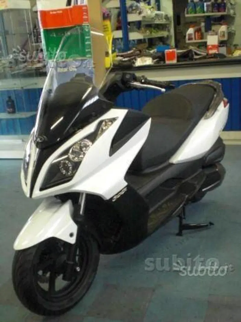 Kymco Downtown 300i ABS (2009 - 17) (2)