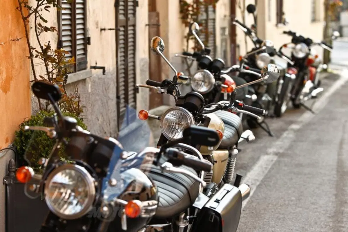 Triumph Classics  (74)