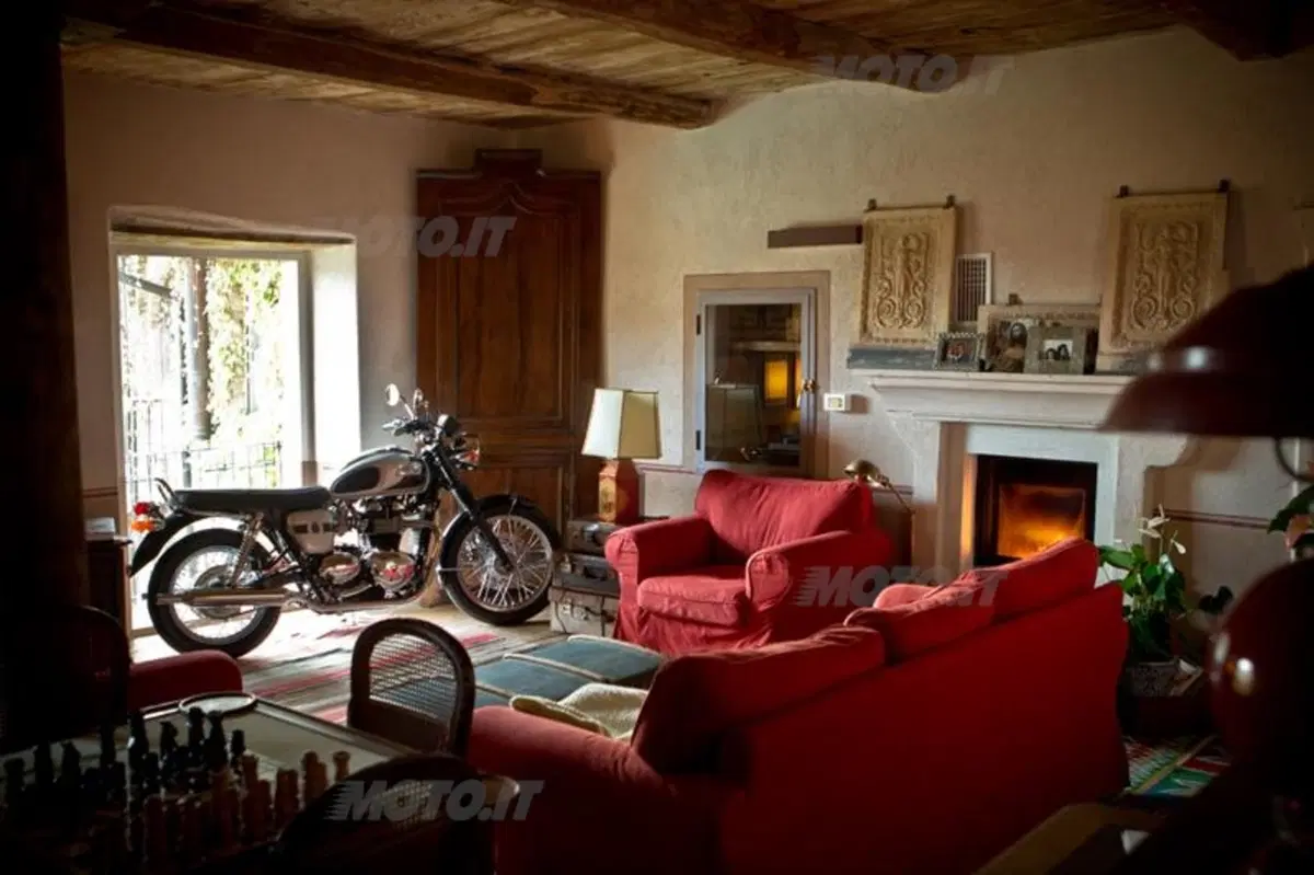 Triumph Classics  (77)
