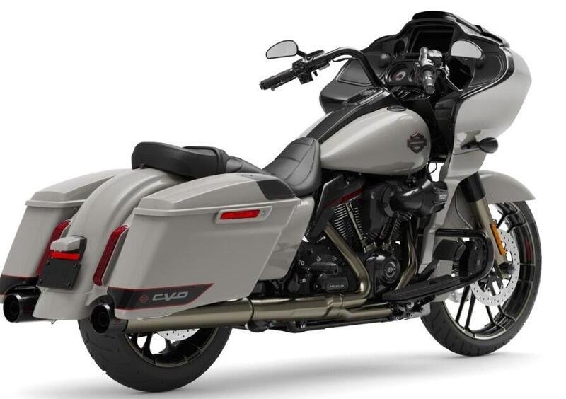 Harley-Davidson CVO - Custom Vehicle Operations 117 Road Glide (2020) (8)