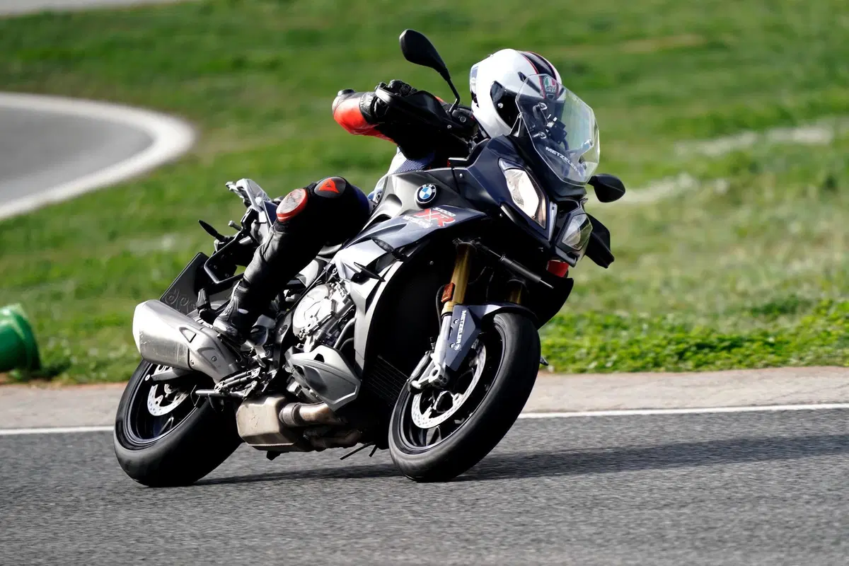 Metzeler Sportec M9RR TEST. Dalla strada (non solo) per la strada (2)