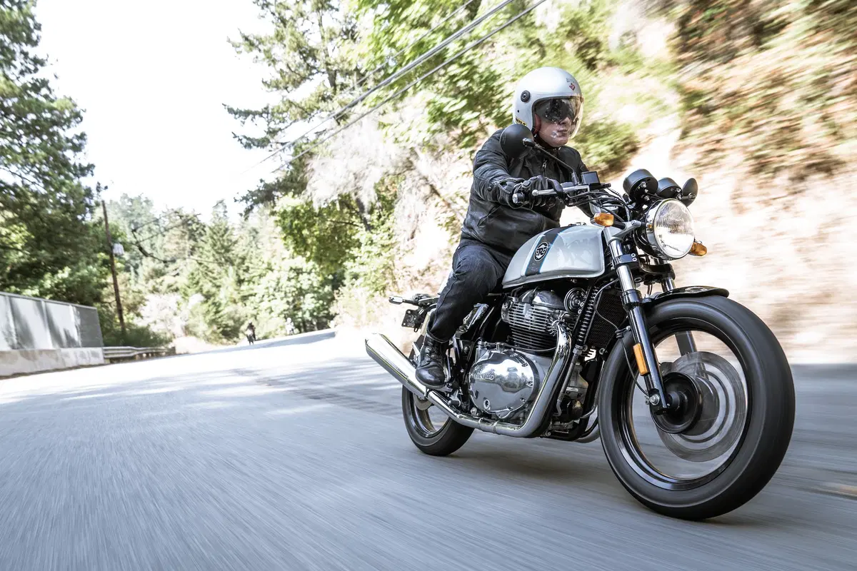 Royal Enfield Continental GT 650 e Interceptor (17)