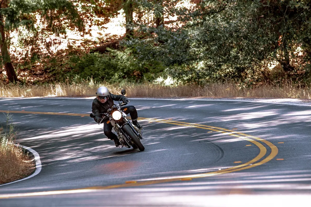 Royal Enfield Continental GT 650 e Interceptor (20)